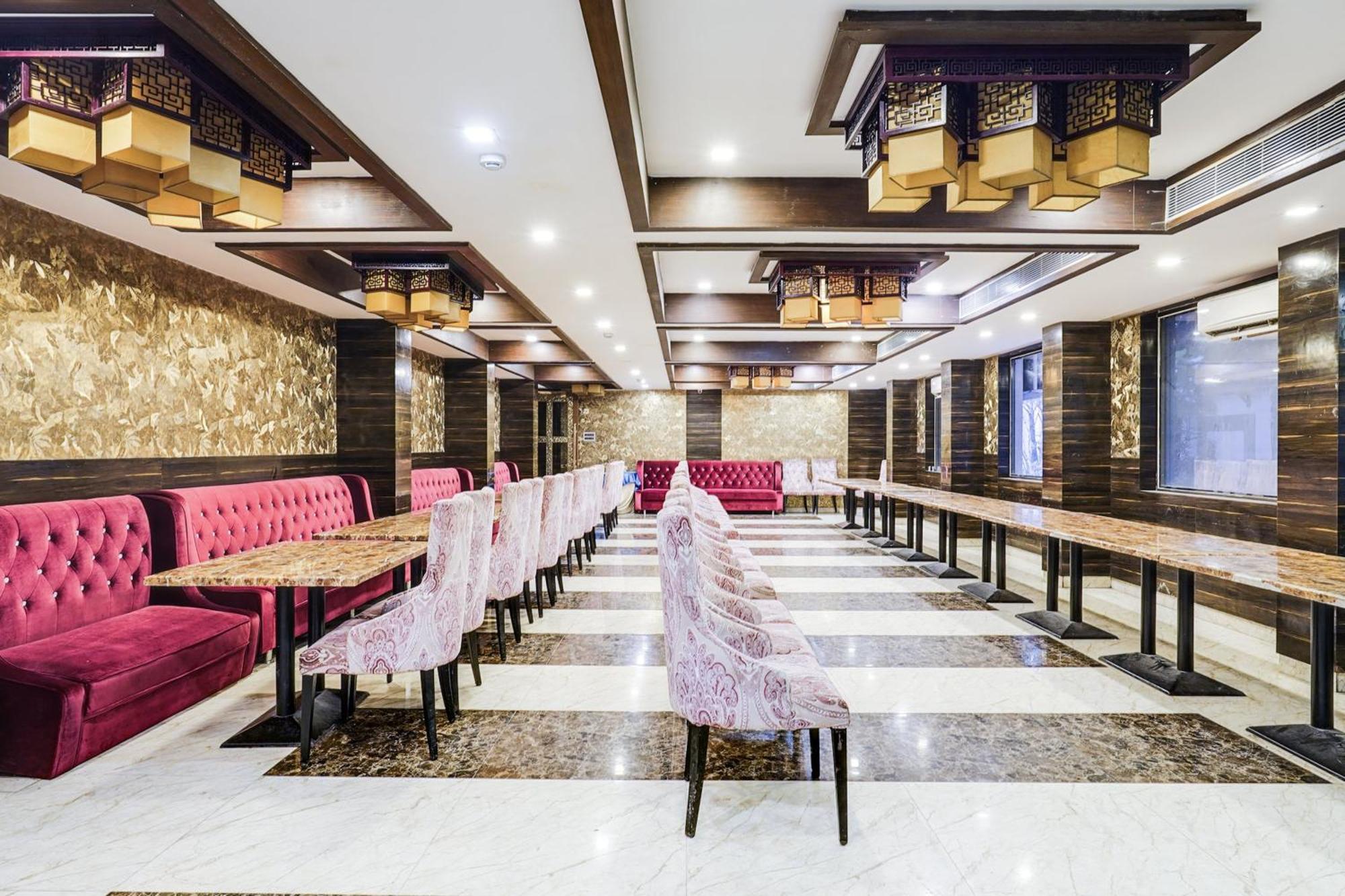 Super Townhouse Oak Alandur Near Chennai Airport Formerly Vijay Park Eksteriør bilde